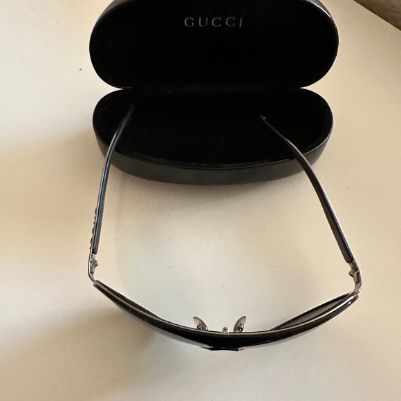 Vintage Gucci Aviator Sunglasses – Early 2000s with Original Case - Picture 2 of 11